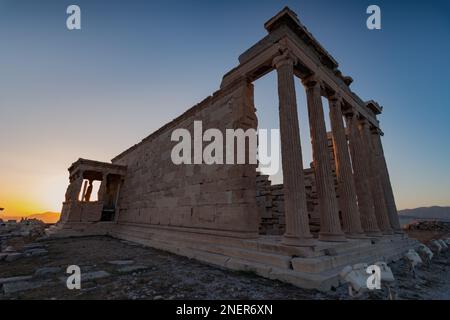 Tramonta sul tempio di Eretteo, l'Acropoli di Atene Foto Stock