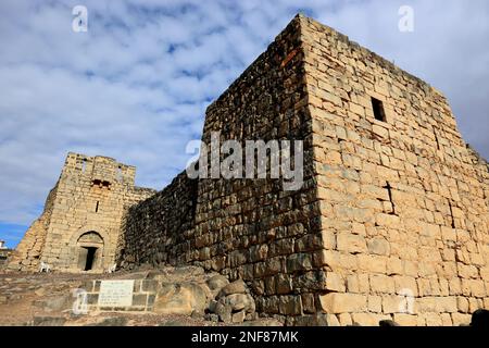 Qasr al Azraq, lateinisch Basianis, Basienis, Oder Amatha, Blaue Festung, ein historisches römisches und byzantinisches Militärlager am vorderen Limes Foto Stock