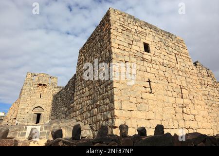 Qasr al Azraq, lateinisch Basianis, Basienis, Oder Amatha, Blaue Festung, ein historisches römisches und byzantinisches Militärlager am vorderen Limes Foto Stock