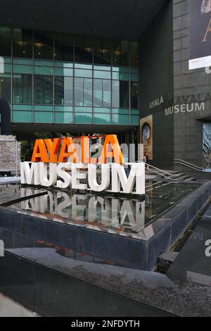 MANILA, Filippine - 7 dicembre 2017: la gente visita Ayala Museum in Makati City Metro Manila, Filippine. Metro Manila è una delle più grandi aree urbane Foto Stock