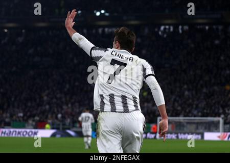 Torino, Italia. 16 febbraio 2023, Federico Chiesa di Juventus FC gesta durante la partita di calcio della UEFA Europa League di calcio finale di una partita tra Juventus e FC Nantes allo stadio Allianz il 16 febbraio 2023 a Torino. Foto Stock