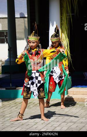 Indonesiano eseguire la danza jaranan pegon Foto Stock