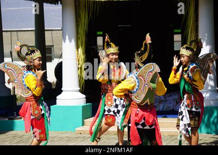 Indonesiano eseguire la danza jaranan pegon Foto Stock