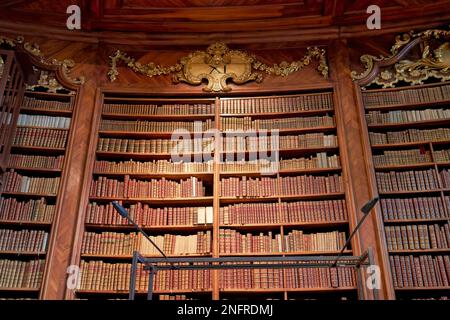 Il Prunksaal, centro della vecchia biblioteca imperiale all'interno della Biblioteca Nazionale Austriaca. Vienna Austria Foto Stock