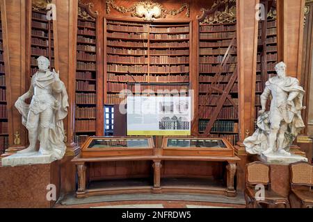 Il Prunksaal, centro della vecchia biblioteca imperiale all'interno della Biblioteca Nazionale Austriaca. Vienna Austria Foto Stock