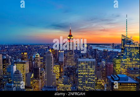 New York. Manhattan. Vista elevata al tramonto Foto Stock