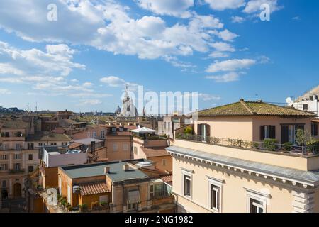 Veduta aerea della città di Roma in una giornata di sole nel Lazio in Italia. Foto Stock