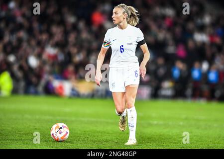 Milton Keynes, Regno Unito. 16th Feb, 2023. Milton Keynes, Inghilterra, 16th 2023 febbraio: Lea Williamson (6 Inghilterra) durante la partita di calcio della Arnold Clark Cup tra Inghilterra e Repubblica di Corea allo Stadio MK Stadium di Milton Keynes, Inghilterra. (Kevin Hodgson /SPP) Credit: SPP Sport Press Photo. /Alamy Live News Foto Stock