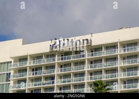 FORT LAUDERDALE, FLORIDA - 14 dicembre 2022: La contea di Dade-Broward è il centro culturale ed economico della Florida del sud ed è un leader importante in boatin Foto Stock