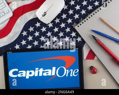 In questa immagine, il logo Capital One Financial Corporation viene visualizzato su un tablet. Foto Stock