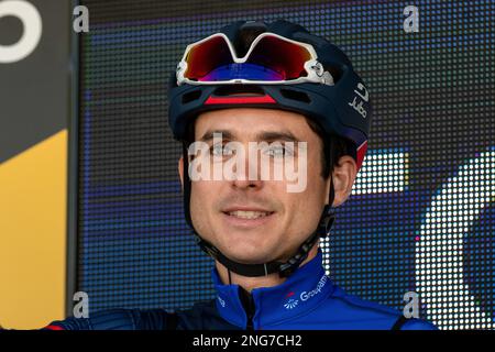 Saint Raphael, Francia. 17th Feb, 2023. Ritratto del pilota francese Rudy Molard (team groupama fdj) durante il Tour 06-83. La prima tappa del Tour 06-83 (Tour des Alpes-maritimes et du Var) 2023 si svolge tra Saint-Raphael e Ramatuelle. Il vincitore è stato Kevin Vauquelin (team Arkea Samsic) che ha chiuso davanti a Neilson Pawless (team EF Education-EasyPost) al secondo posto e Kevin Geniets (team Groupama-FDJ) al terzo posto. Credit: SOPA Images Limited/Alamy Live News Credit: SOPA Images Limited/Alamy Live News Foto Stock