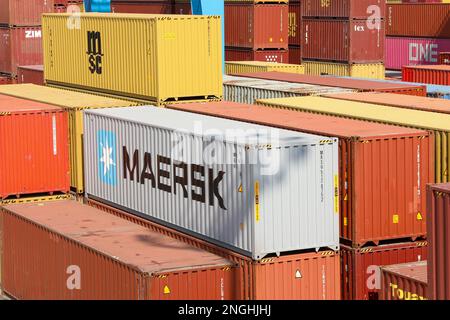 Haifa, Israele - 25 maggio 2022: Cantiere container industriale per il business Logistic Import Export. Foto Stock