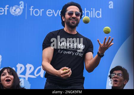 Nuova Delhi, Delhi, India. 18th Feb, 2023. Bollywood Actor Ayushmann Khurrana durante un evento in cui è stato nominato Ambasciatore Nazionale dell'India dell'UNICEF (United Nations International Children's Emergency Fund) a Nuova Delhi. (Credit Image: © Kabir Jhangiani/ZUMA Press Wire) SOLO PER USO EDITORIALE! Non per USO commerciale! Credit: ZUMA Press, Inc./Alamy Live News Foto Stock