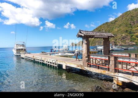 Molo di sbarco, Soufrière, quartiere Soufrière, Santa Lucia, piccole Antille, Caraibi Foto Stock