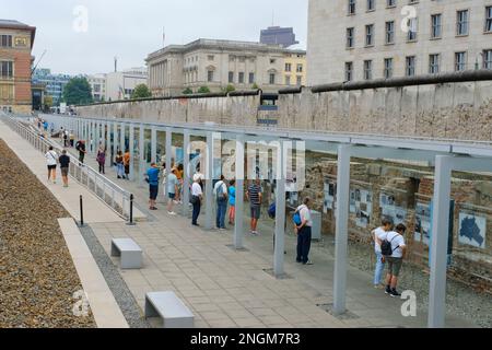 Resto del muro di Berlino, Topographie des terrors, Centro di documentazione, Berlino, Germania, Europa Foto Stock