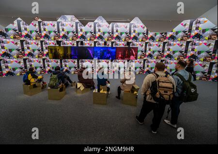 Margate, Regno Unito. 17th Feb, 2023. Turner Contemporary presenta la mostra Feeling Her Way di Sonia Boyce, che ha vinto il Leone d'oro per la migliore partecipazione nazionale alla 59th° esposizione internazionale d'arte - la Biennale di Venezia 2022. Con i musicisti Jacqui Dankworth, Poppy Ajudha, Sofia Jernberg, Tanita Tikaram e il compositore Errollyn Wallen, riuniti da Boyce presso gli Abbey Road Studios. Credit: Guy Bell/Alamy Live News Foto Stock