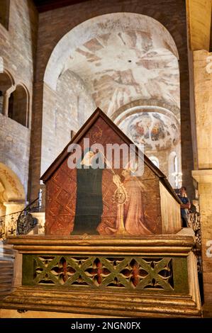 Praga Repubblica Ceca. Basilica di San Giorgio e al castello Foto Stock