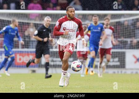 Ali Koiki di Northampton Town durante la seconda metà della partita della Sky Bet League 2 tra Northampton Town e Grimsby Town presso il PTS Academy Stadium di Northampton sabato 18th febbraio 2023. (Foto: John Cripps | NOTIZIE MI) Credit: NOTIZIE MI & Sport /Alamy Live News Foto Stock