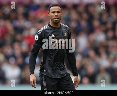 Birmingham, Regno Unito. 18th Feb, 2023. Gabriel dell'Arsenal durante la partita della Premier League a Villa Park, Birmingham. Il credito dell'immagine dovrebbe essere: Darren Staples/Sportimage Credit: Sportimage/Alamy Live News Foto Stock