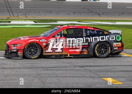 Daytona, Stati Uniti. 18th Feb, 2023. Chase Briscoe guida giù pit row durante le prove finali per la 2023 Daytona 500 Sabato, 18 febbraio 2023 a Daytona, Florida. Foto di Edwin Locke/UPI Credit: UPI/Alamy Live News Foto Stock