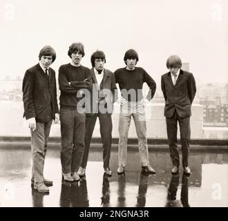 La famosa rock band Rolling Stones in posa per un'immagine a Milano nel 1967 Foto Stock