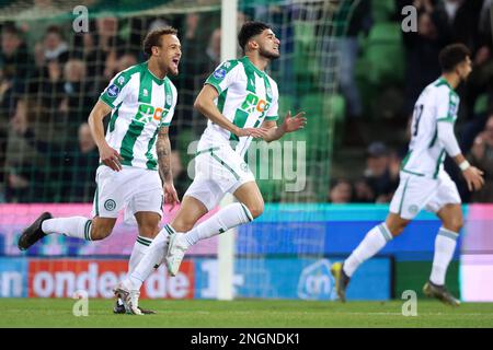 GRONINGEN, PAESI BASSI - 18 FEBBRAIO: Ricardo Pepi del FC Groningen festeggia dopo aver segnato il primo gol durante la partita olandese di Eredivie tra il FC Groningen e il FC Emmen all'Euroborg il 18 febbraio 2023 a Groningen, Paesi Bassi (Foto di Pieter van der Woude/ Orange Pictures) Foto Stock