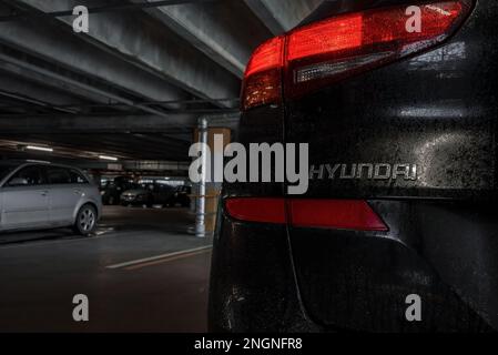 Vista ravvicinata dell'Hyundai Tucson sul parcheggio Foto Stock