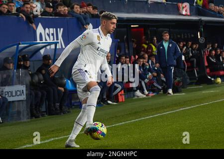 Pamplona, Spagna. 18th Feb, 2023. Sport. Calcio/Calcio. Valverde (15-Real Madrid CF) durante la partita di calcio della Liga Santander tra CA Osasuna e Real Madrid CF giocata allo stadio El Sadar di Pamplona (Spagna) il 18 febbraio 2023. Credit: Iñigo Alzugaray/Alamy Live News Foto Stock