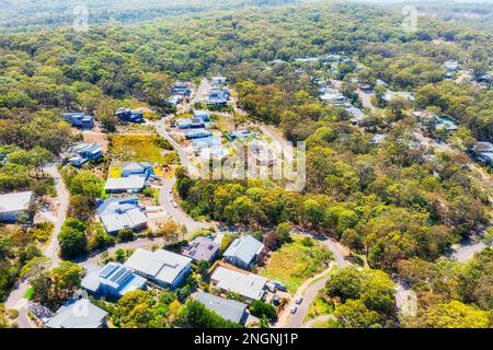 Murrays Beach resort eco città sulle rive del Lago Macquarie in Australia - vista dall'alto verso il basso. Foto Stock