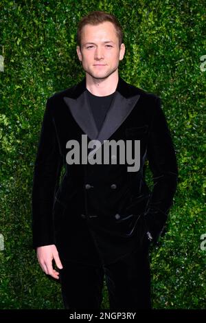 Londra, Regno Unito. 18 febbraio 2023. Taron Egerton partecipa alla Charles Finch X Chanel Night Befta Dinner, a Mayfair, Londra. Data immagine: Sabato 18 febbraio 2023. Il credito fotografico dovrebbe essere: Matt Crossick/Empics/Alamy Live News Foto Stock