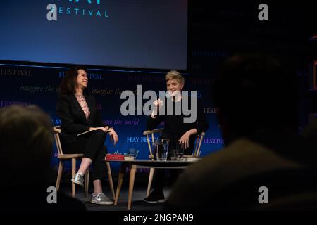 Mae Martin intervistato al Festival di Hay, a Hay-on-Wye nel maggio 2019 Foto Stock