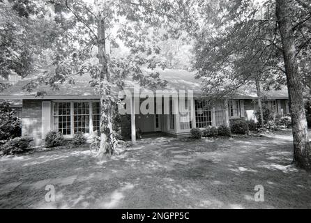 President Jimmy carter's Plains, casa in stile ranch della Georgia. Al passaggio del carter, la casa sarà consegnata al Servizio del Parco Nazionale. Carter, che è andato da contadino di arachidi al presidente degli Stati Uniti ha costruito la casa modesta nei boschi nel 1961 e la coppia lo ha chiamato la loro residenza primaria da allora - con l'eccezione di 1600 Pennsylvania Avenue per quattro anni, Foto Stock