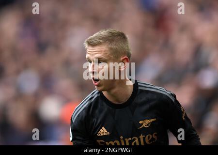 Birmingham, Regno Unito. 18th Feb, 2023. Oleksandr Zinchenko di Arsenal guarda sopra. Partita della Premier League, Aston Villa contro Arsenal al Villa Park di Birmingham sabato 18th febbraio 2023. Questa immagine può essere utilizzata solo per scopi editoriali. Solo per uso editoriale, licenza richiesta per uso commerciale. Non è utilizzabile nelle scommesse, nei giochi o nelle pubblicazioni di un singolo club/campionato/giocatore. pic di Andrew Orchard/Andrew Orchard sports photography/Alamy Live news Credit: Andrew Orchard sports photography/Alamy Live News Foto Stock