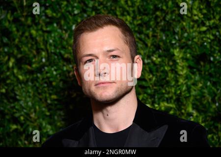 Londra, Regno Unito. 18 febbraio 2023. Taron Egerton partecipa alla Charles Finch X Chanel Night Befta Dinner, a Mayfair, Londra. Data immagine: Sabato 18 febbraio 2023. Il credito fotografico dovrebbe essere: Matt Crossick/Empics/Alamy Live News Foto Stock