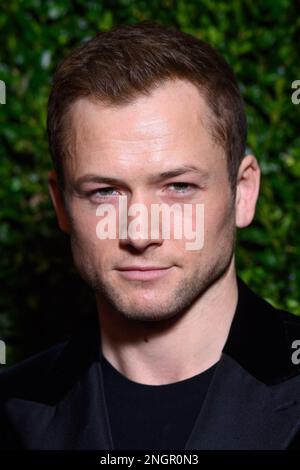 Londra, Regno Unito. 18 febbraio 2023. Taron Egerton partecipa alla Charles Finch X Chanel Night Befta Dinner, a Mayfair, Londra. Data immagine: Sabato 18 febbraio 2023. Il credito fotografico dovrebbe essere: Matt Crossick/Empics/Alamy Live News Foto Stock