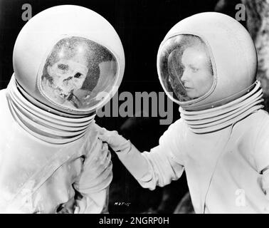 CATHERINE SCHELL in MOON ZERO TWO (1969), diretto da ROY WARD BAKER. Credit: HAMMER/WARNER BROTHERS/Album Foto Stock