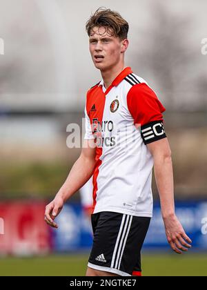 Rotterdam - Thijs Kraaijeveld durante la partita tra Feyenoord O17 e ADO O17 a Nieuw Varkenoord il 18 febbraio 2023 a Rotterdam, Paesi Bassi. (Foto Box to Box/Tobias Kleuver) Foto Stock