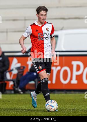 Rotterdam - Thijs Kraaijeveld durante la partita tra Feyenoord O17 e ADO O17 a Nieuw Varkenoord il 18 febbraio 2023 a Rotterdam, Paesi Bassi. (Foto Box to Box/Tobias Kleuver) Foto Stock