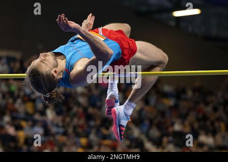 APELDOORN - High jumper Douwe Amels durante il secondo giorno dei campionati olandesi di atletica indoor. ANP OLAF KRAAK Foto Stock