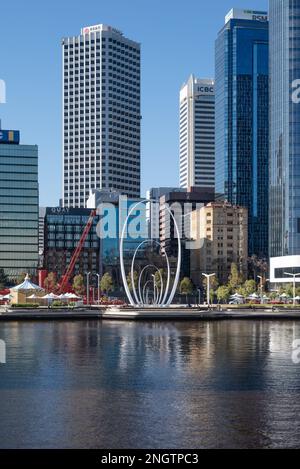 Perth, WA, Australia - scultura di banda di Christian de Vietri su Elizabeth Quay Foto Stock