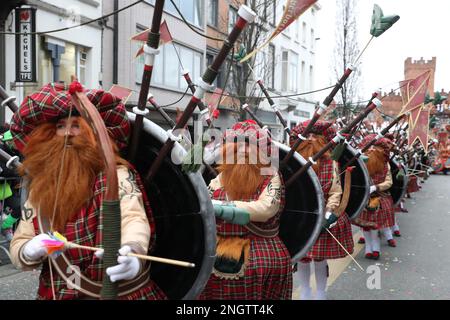 L'illustrazione mostra lo Zondagstoet della 93rd edizione del carnevale di Aalst, domenica 19 febbraio 2023. FOTO DI BELGA NICOLAS MAETERLINCK Foto Stock