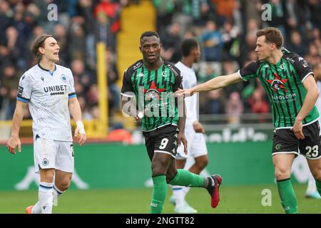 Kevin Denkey di Cercle festeggia dopo aver segnato durante una partita di calcio tra Cercle Brugge e Club Brugge, domenica 19 febbraio 2023 a Brugge, il 26° giorno della prima divisione del campionato belga della 'Jupiler Pro League' 2022-2023. FOTO DI BELGA BRUNO FAHY Foto Stock