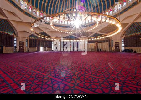 Interno della Moschea del Re Abdullah i ad Amman, Giordania. Credit: MLBARIONA/Alamy Stock Photo Foto Stock