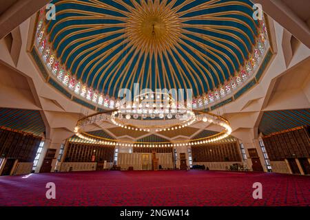 Interno della Moschea del Re Abdullah i ad Amman, Giordania. Credit: MLBARIONA/Alamy Stock Photo Foto Stock