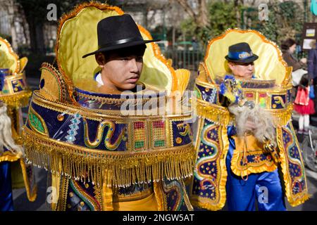 Parigi, Francia. 19th Feb, 2023. La cavalcata del Carnevale di Parigi del 26th parte da Place Gambetta a Place de la République il 19 febbraio 2023. Foto Stock