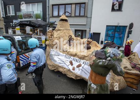 L'illustrazione mostra lo Zondagstoet della 93rd edizione del carnevale di Aalst, domenica 19 febbraio 2023. FOTO DI BELGA NICOLAS MAETERLINCK Foto Stock