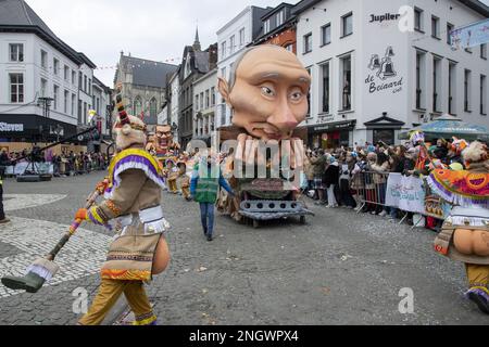 L'illustrazione mostra lo Zondagstoet della 93rd edizione del carnevale di Aalst, domenica 19 febbraio 2023. FOTO DI BELGA NICOLAS MAETERLINCK Foto Stock