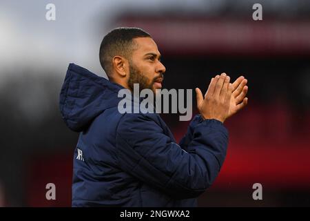 Renan Lodi della Foresta di Nottingham applaude i suoi sostenitori durante la partita della Premier League tra la Foresta di Nottingham e Manchester City al City Ground, Nottingham, sabato 18th febbraio 2023. (Foto: Jon Hobley | MI News) Foto Stock