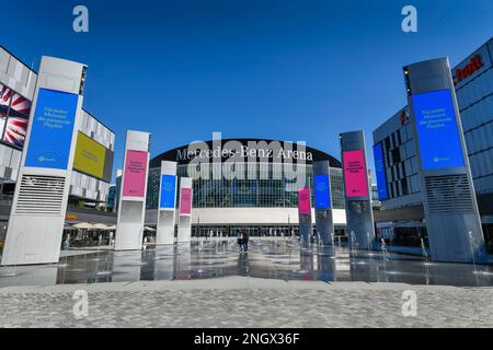 Mercedes-Benz Arena, Mercedes-Platz, Friedrichshain, Berlino, Germania Foto Stock