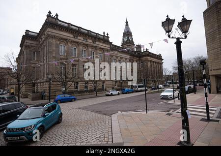 Municipio visto da le Mans Crescent.Bolton. Città del Regno Unito settentrionale che soffre di declino post-industriale. Immagine: Garyroberts/worldwidefeatures.com Foto Stock